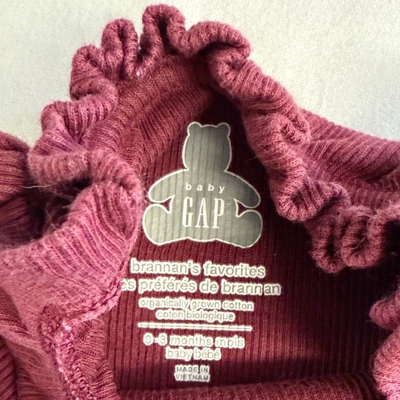 GAP Kids Matching Set - Burgundy long sleeve onesie and Tan knit pants - Picture 2 of 4